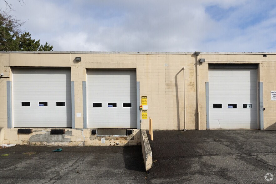 More Photos Of 185 Sumner Ave, Kenilworth Warehouse For Lease