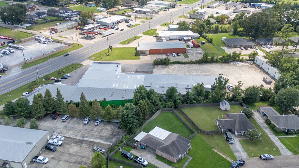 More Photos Of 947 Florida Ave SW, Denham Springs Flex For Sale