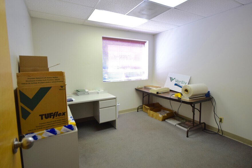 More Photos Of 120 NE 9th Ave, Portland Warehouse For Lease