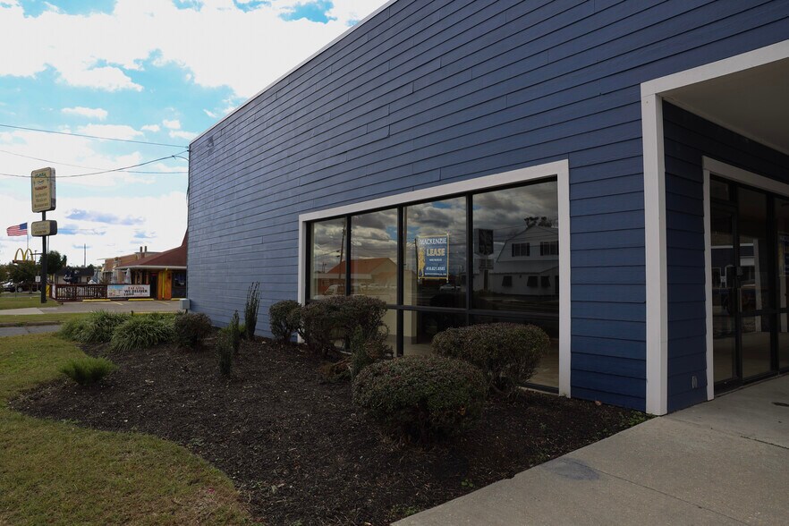 More Photos Of 309 Sunburst Hwy, Cambridge Storefront For Sale