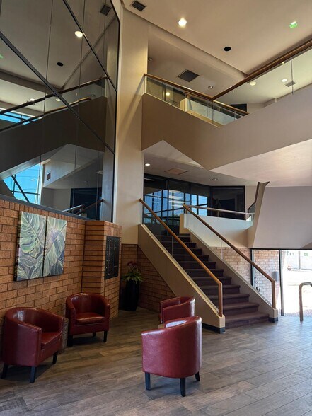 More Photos Of 722 E Osborn Rd, Phoenix Office For Lease