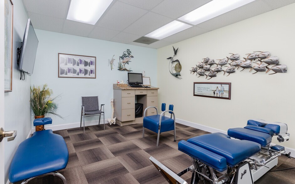More Photos Of 150 Pondella Rd, North Fort Myers Medical For Sale