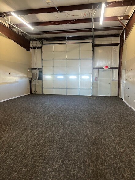 More Photos Of 6671 Liberty Ct, Liberty Township Warehouse For Lease