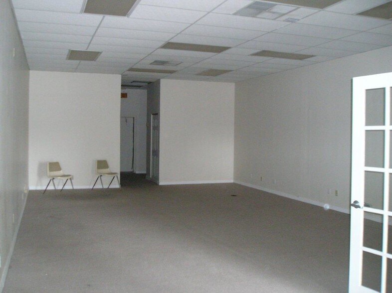 More Photos Of 325 E Merritt Island Cswy, Merritt Island Restaurant For Lease