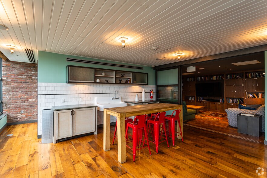 More Photos Of 2112 8th St NW, Washington Apartments For Lease