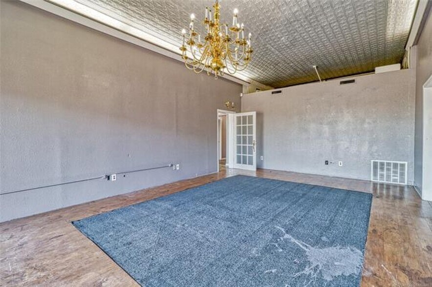 More Photos Of 37-45 E Foley St, Eufaula Storefront For Sale