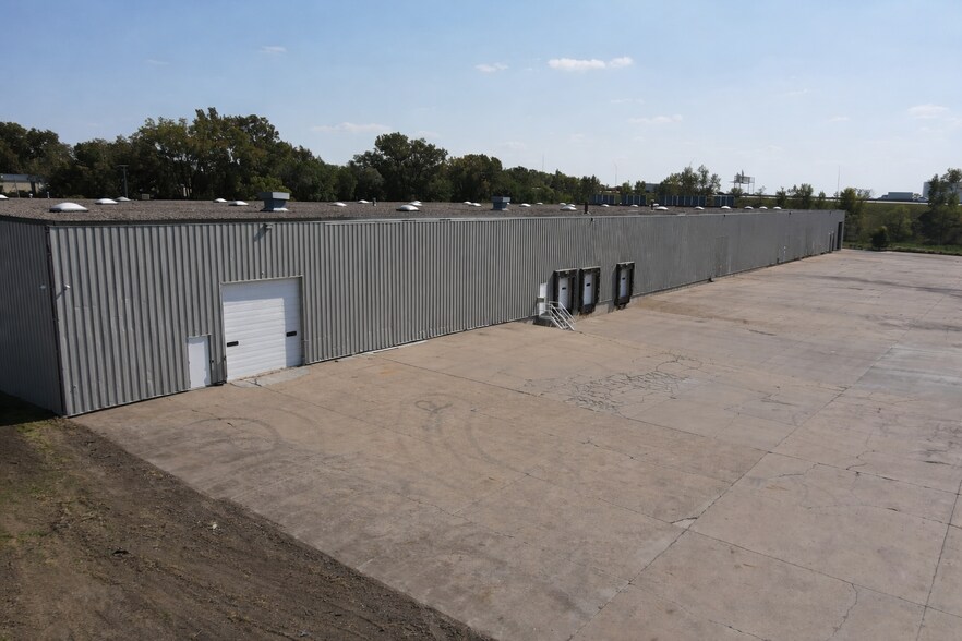 Primary Photo Of 1675 NE 51st Ave, Des Moines Warehouse For Lease