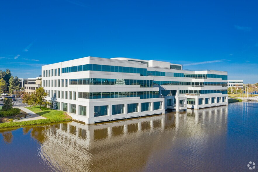 Primary Photo Of 3 Lagoon Dr, Redwood City Office For Sale