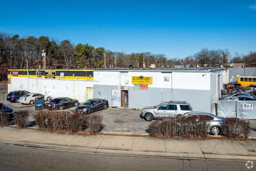 Primary Photo Of 1351-1357 Straight Path Rd, Wyandanch Warehouse For Lease