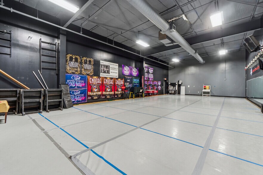 More Photos Of 28519 Sweetgum Rd, Magnolia General Retail For Sale