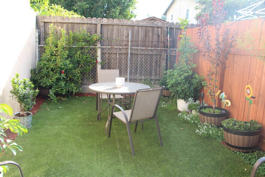 More Photos Of 4436 Ambs Dr, Riverside Apartments For Sale