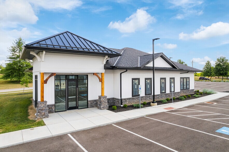 More Photos Of 2281 Merit Dr, Wooster Medical For Lease