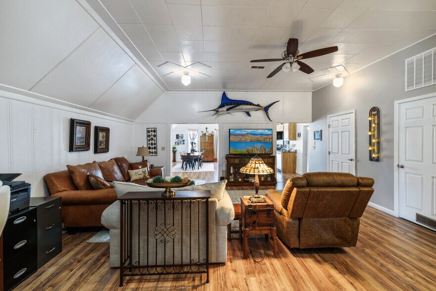 More Photos Of 104 N 3rd St, Kremmling Storefront Retail Residential For Sale