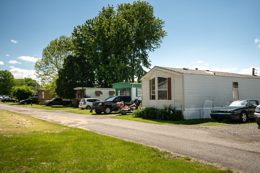 More Photos Of 3472 Sharon Rd, West Middlesex Manufactured Housing Mobile Home Park For Sale