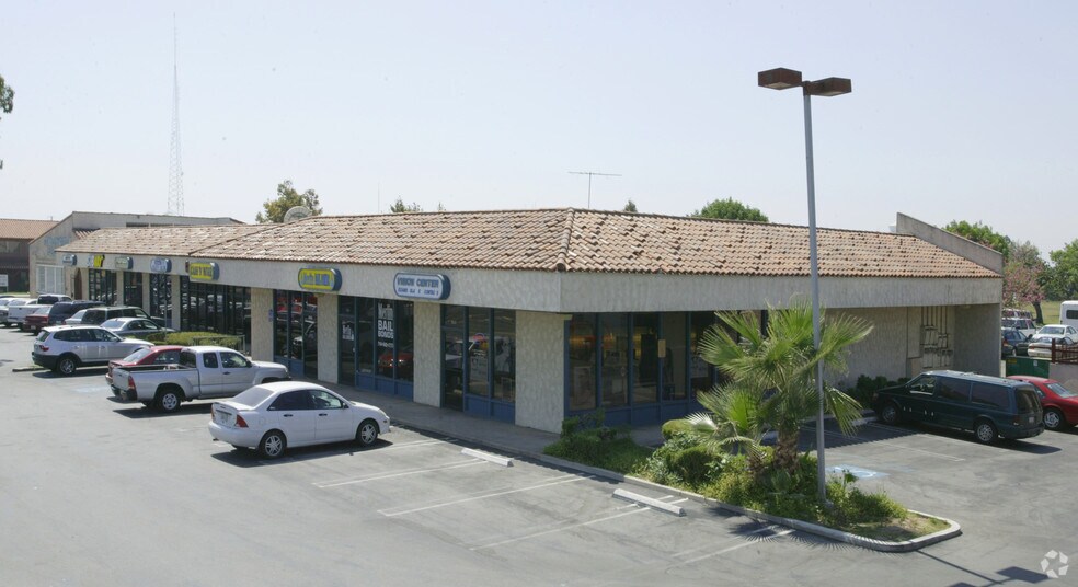 More Photos Of 1201-1223 E 17th St, Santa Ana Unknown For Lease