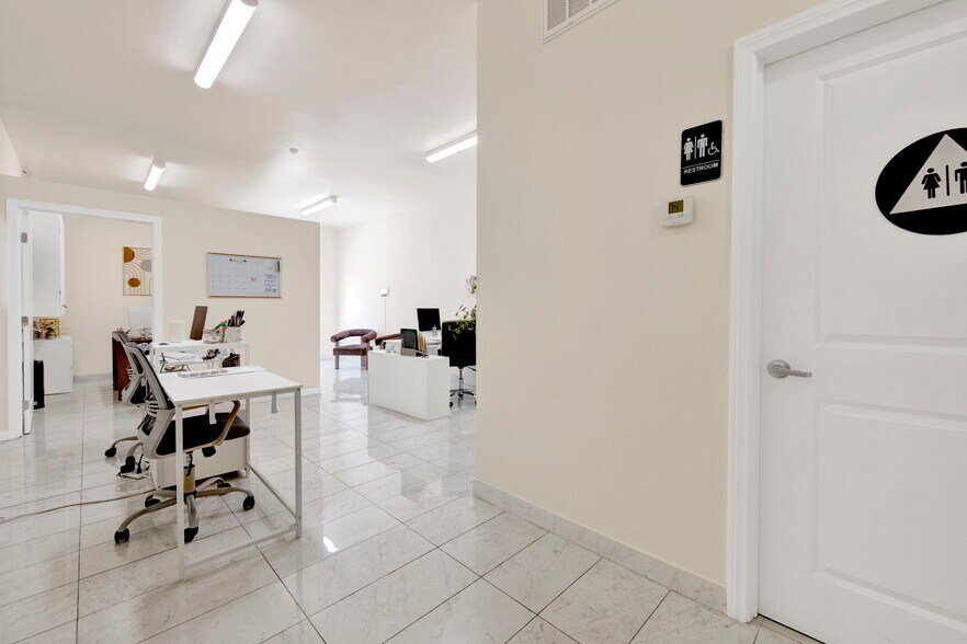 More Photos Of 7831 Foothill Blvd, Sunland Storefront Retail Office For Sale