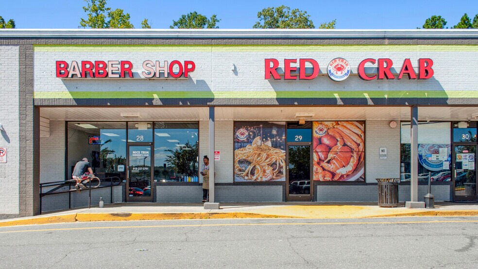 More Photos Of 4516 Durham Chapel Hill Blvd, Durham Auto Dealership For Lease