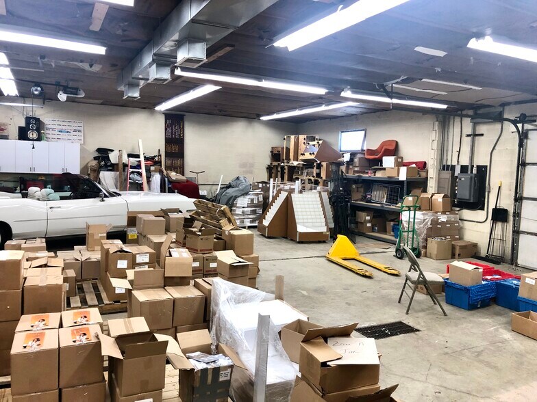 More Photos Of 2301 Hyde Park Blvd, Niagara Falls Restaurant For Sale