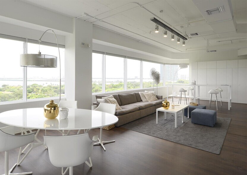 More Photos Of 4770 Biscayne Blvd, Miami Office For Sale