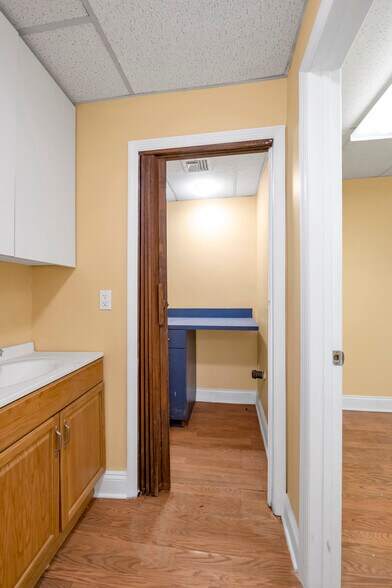 More Photos Of 2 W End Ave, Brooklyn Apartments For Lease