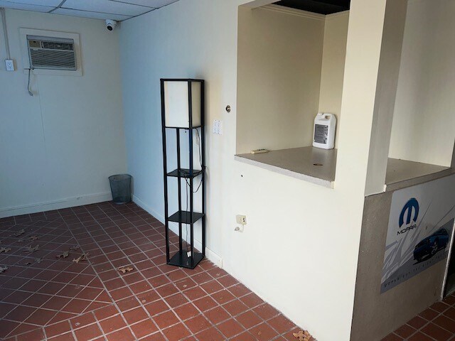 More Photos Of 157 Washington Ave, North Haven Auto Repair For Sale