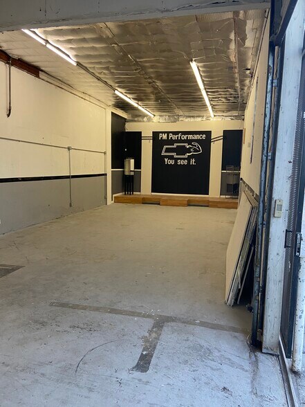 More Photos Of 5264 Long Beach Blvd, Long Beach Light Distribution For Lease