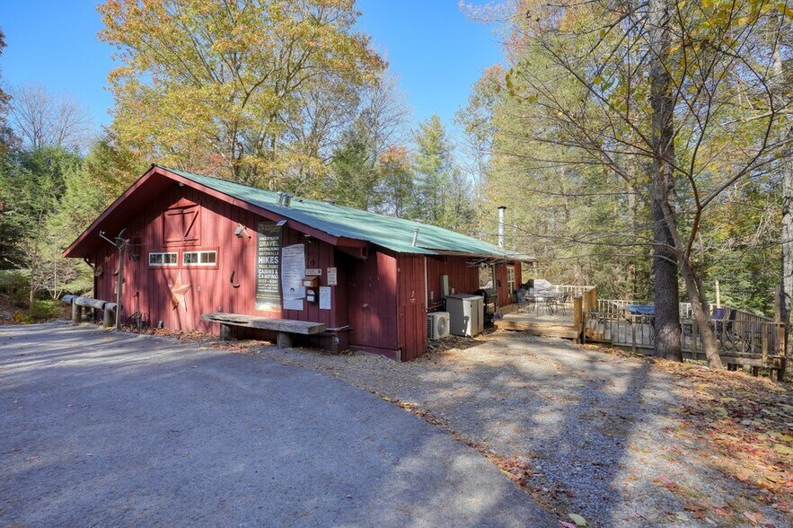 More Photos Of 400 Mulberry Gap Rd, Ellijay Hospitality For Sale