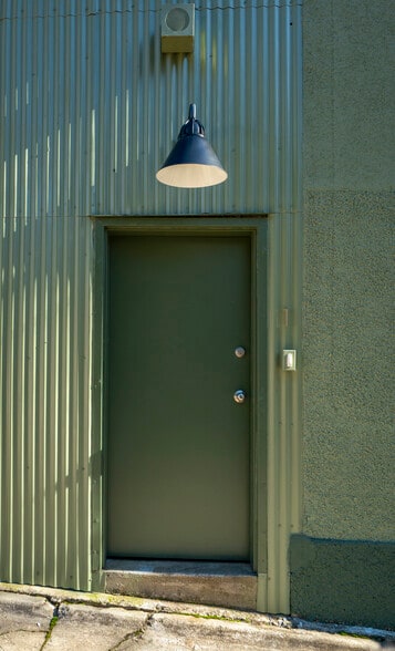 More Photos Of 990 Edgewood Ave NE, Atlanta Freestanding For Lease