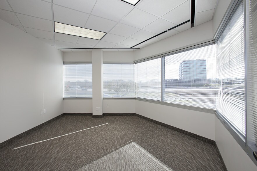 More Photos Of 2929 N Central Expy, Richardson Office For Lease