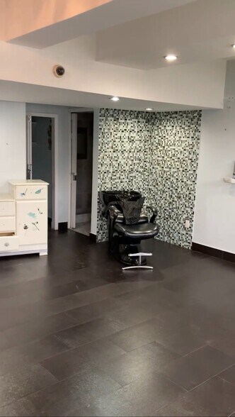 More Photos Of 2510 Ocean Pkwy, Brooklyn Apartments For Lease