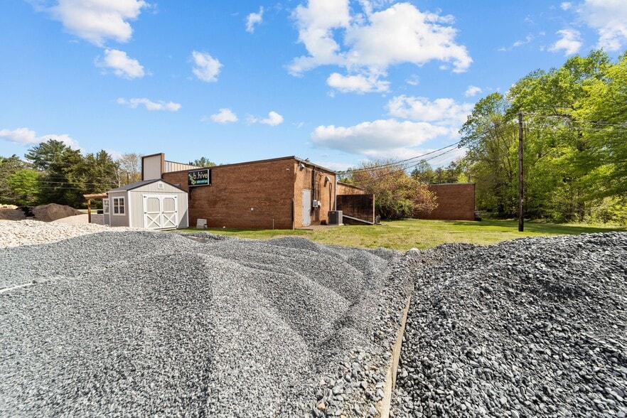 More Photos Of 110 E Wall St, Rural Hall Garden Center For Sale