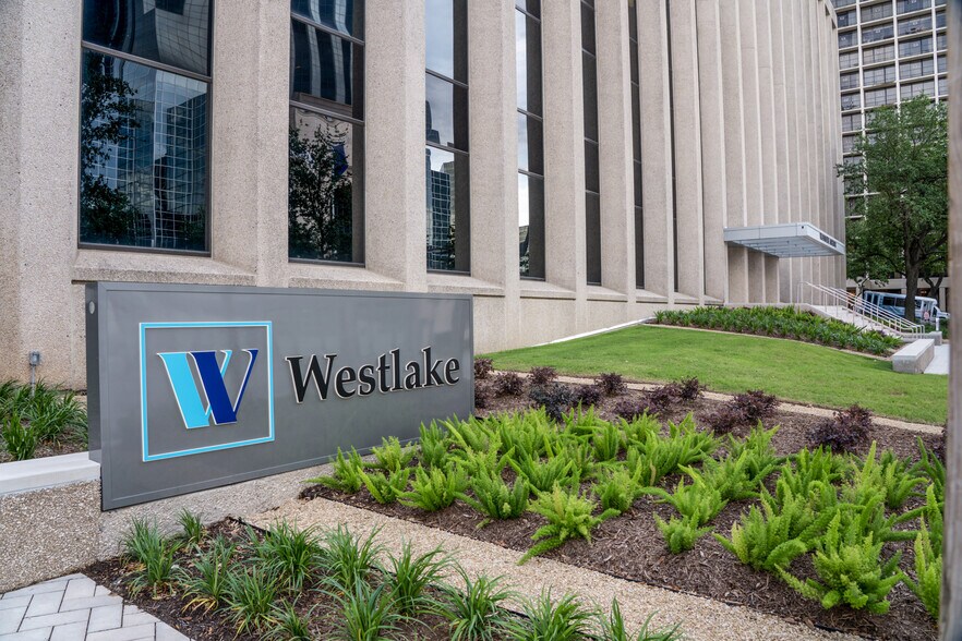 More Photos Of 2801 Post Oak Blvd, Houston Office For Lease