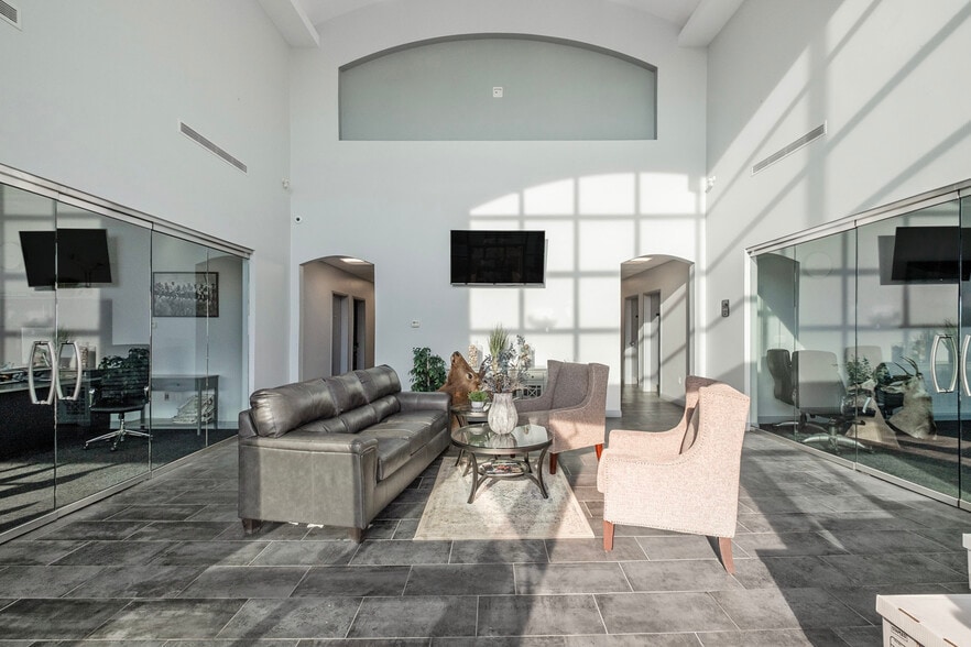 More Photos Of 4072 Flint Asphalt Dr, Burton Distribution For Sale