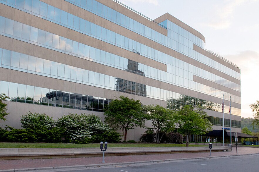 More Photos Of 1 N Pack Sq, Asheville Office For Lease