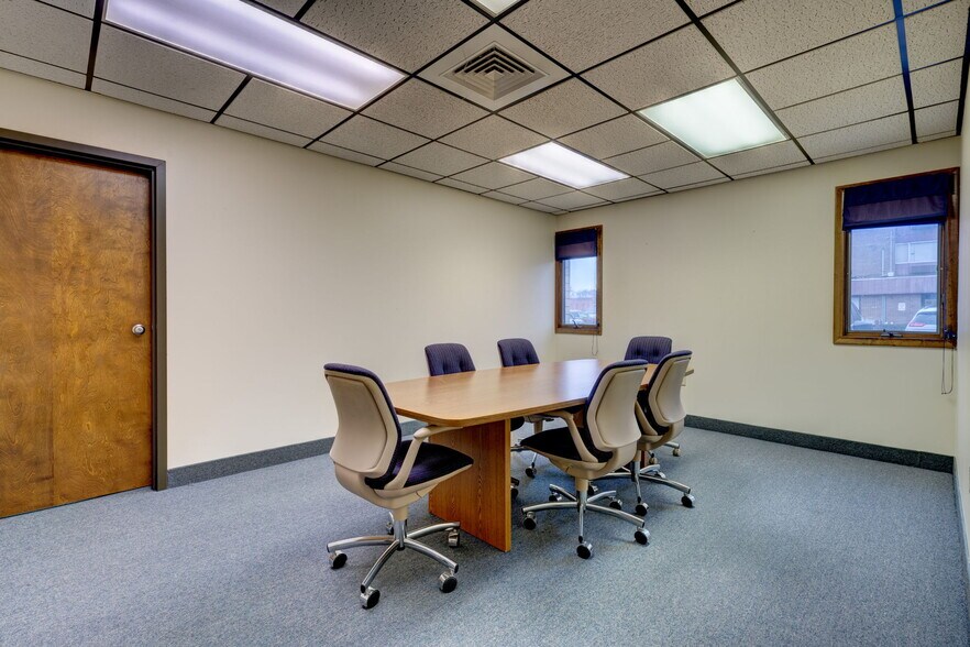 More Photos Of 55 Whiting St, Plainville Medical For Sale