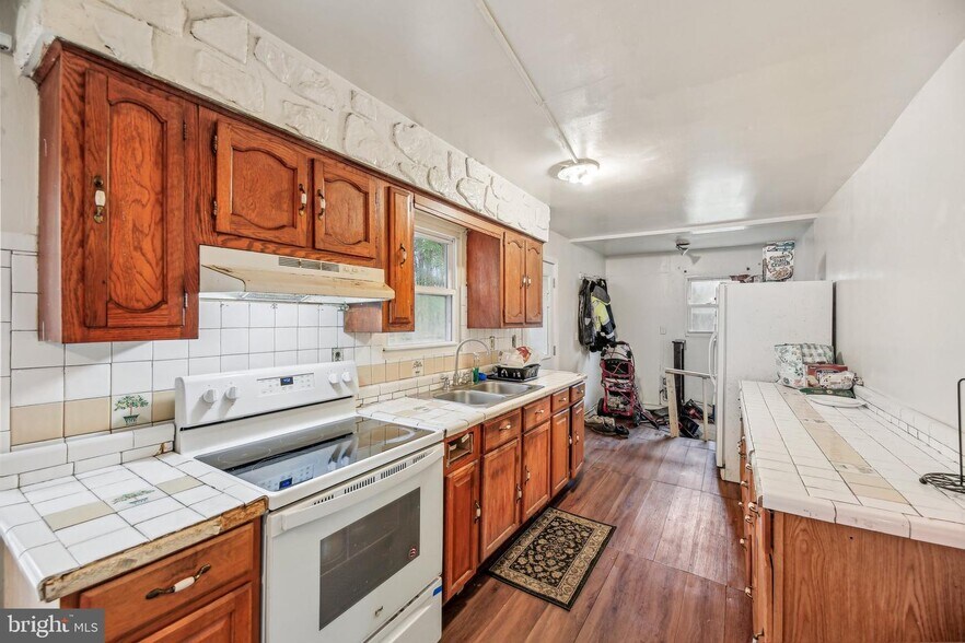 More Photos Of 1109 MD-3, Gambrills Office For Sale