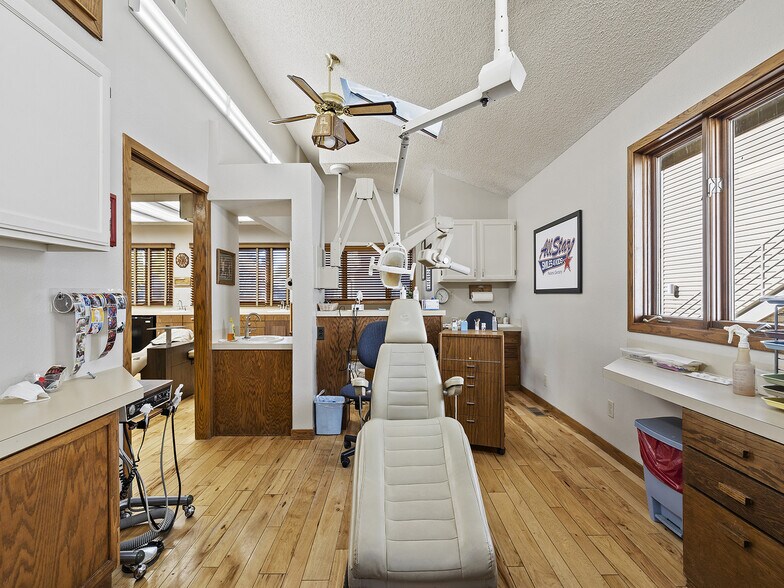 More Photos Of 1513 Riverside Ave, Fort Collins Office For Sale