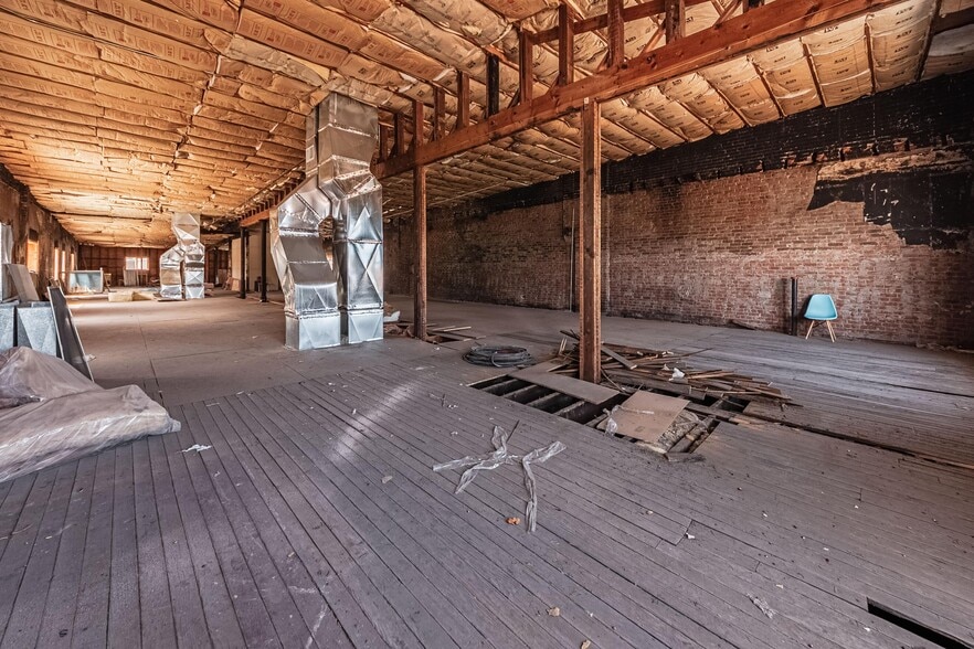 More Photos Of 443 N Commercial St, Trinidad Specialty For Sale