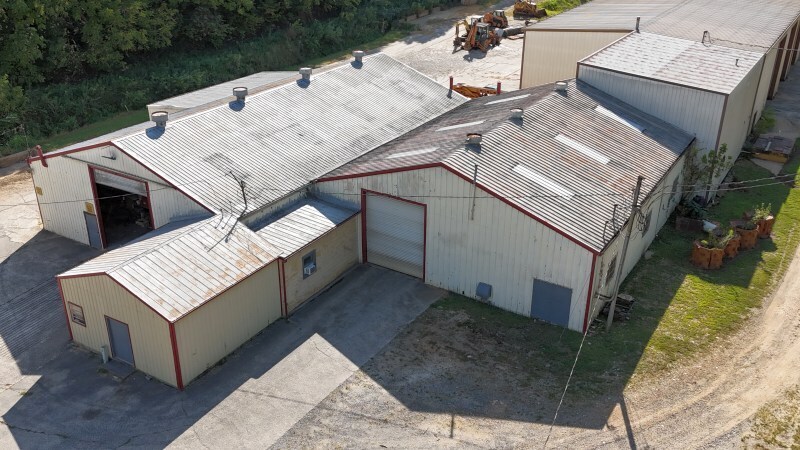 More Photos Of 2315 Whitestone Rd, Talking Rock Service For Sale