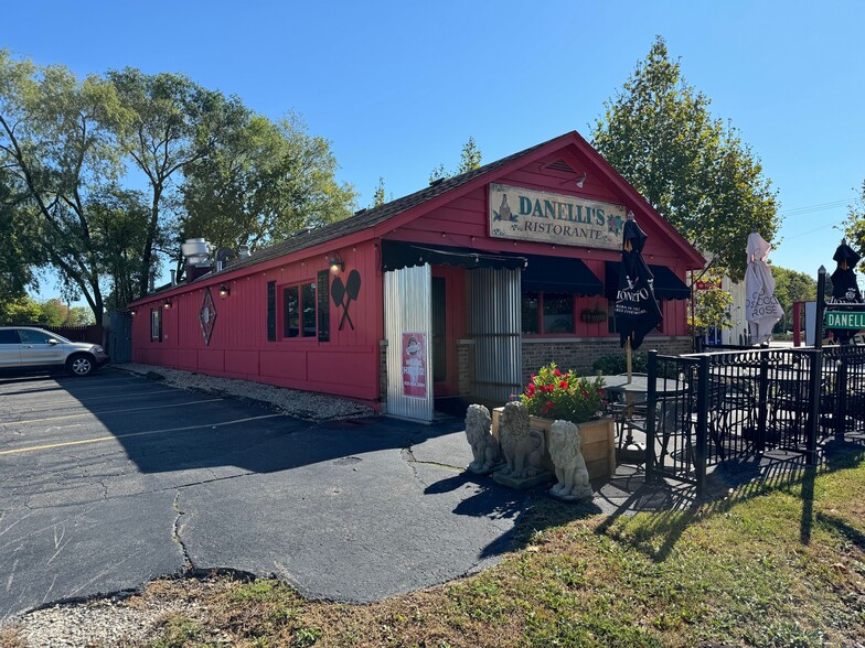 Primary Photo Of 228 E Washington St, Oswego Restaurant For Sale