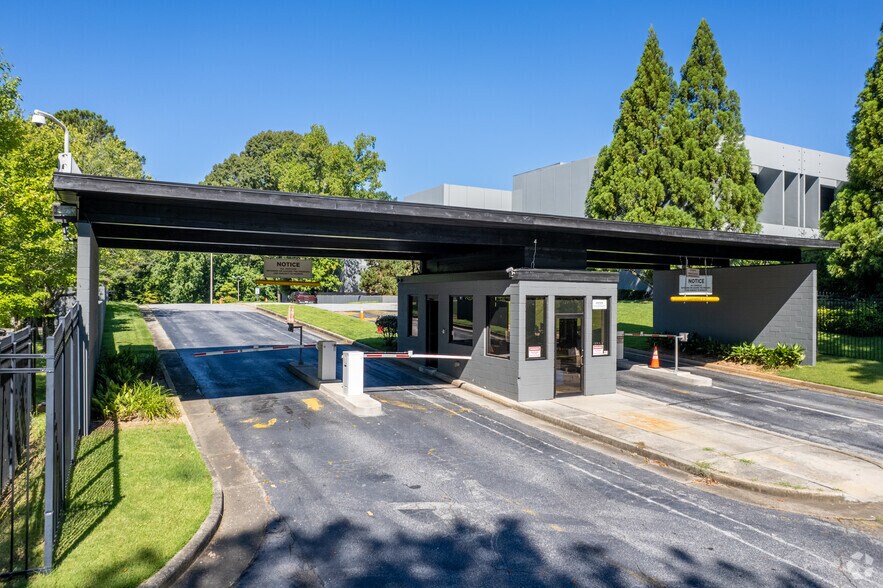 More Photos Of 3350 Greenbriar Pky SW, Atlanta Movie Radio TVStudio For Lease