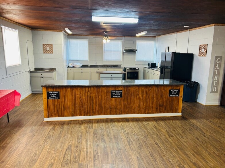 More Photos Of 2677 NC-903 Hwy, Stokes Sports And Entertainment For Sale