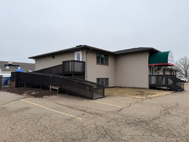 More Photos Of 11 Karl Ave, Belleville Daycare Center For Lease
