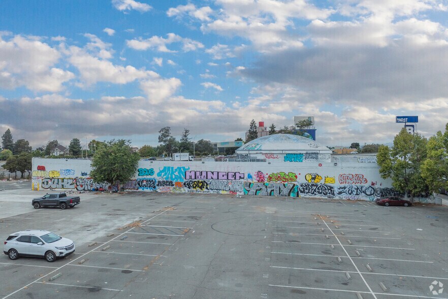 More Photos Of 2103 San Pablo Ave, Oakland Industrial For Sale