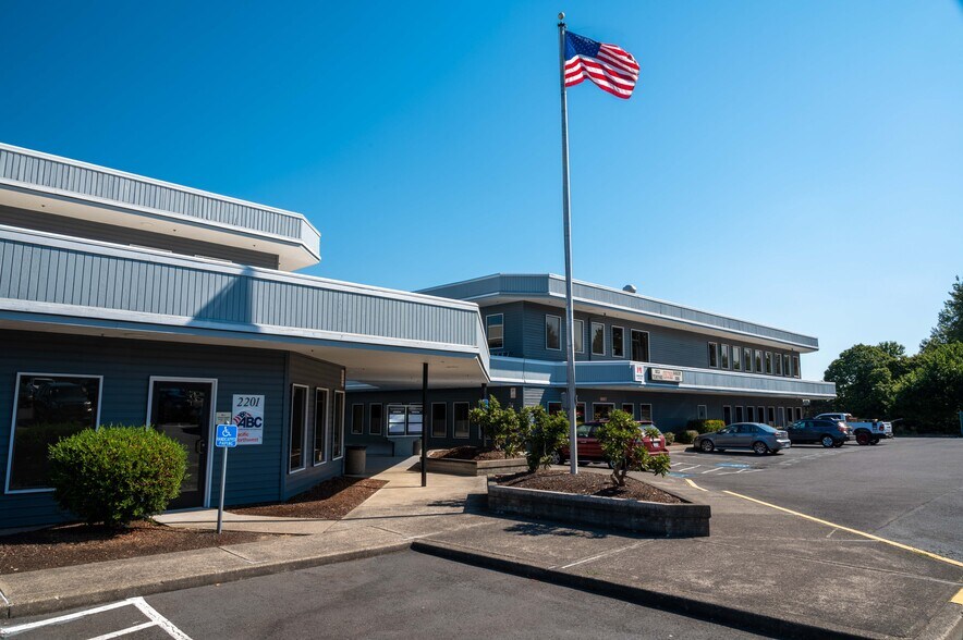 More Photos Of 2201-2207 NE Columbia Blvd, Portland Office For Lease