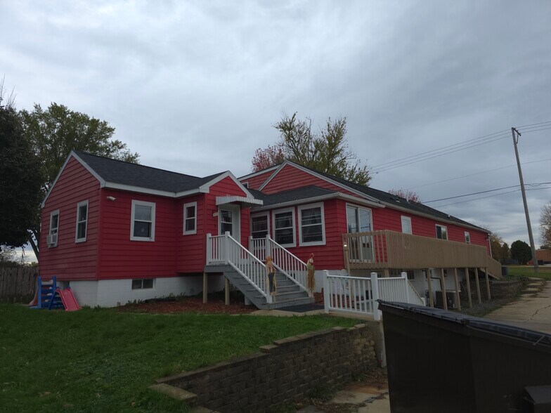 More Photos Of 711 W Montgomery St, Sparta Specialty For Sale