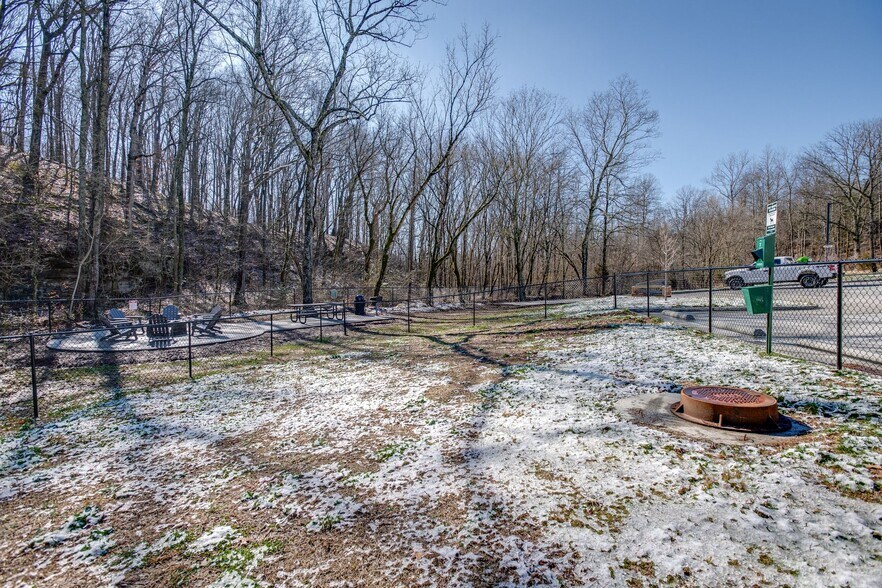 More Photos Of 100 Henry Dr, Burns Apartments For Sale