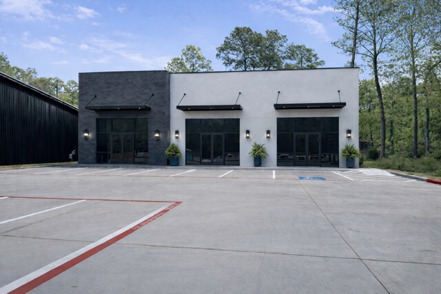 More Photos Of 1316 Sendera Ranch Dr, Magnolia General Retail For Lease