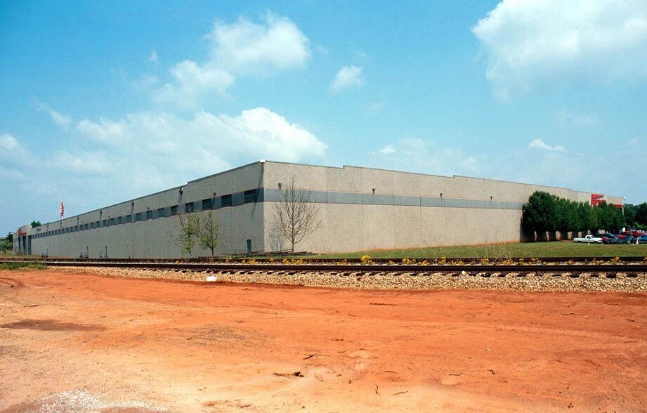 More Photos Of 55 Liberty Industrial Pky, McDonough Warehouse For Sale