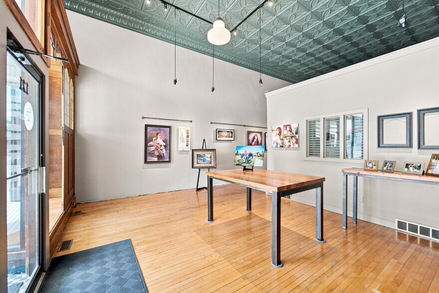 More Photos Of 121 E Bremer Ave, Waverly General Retail For Sale